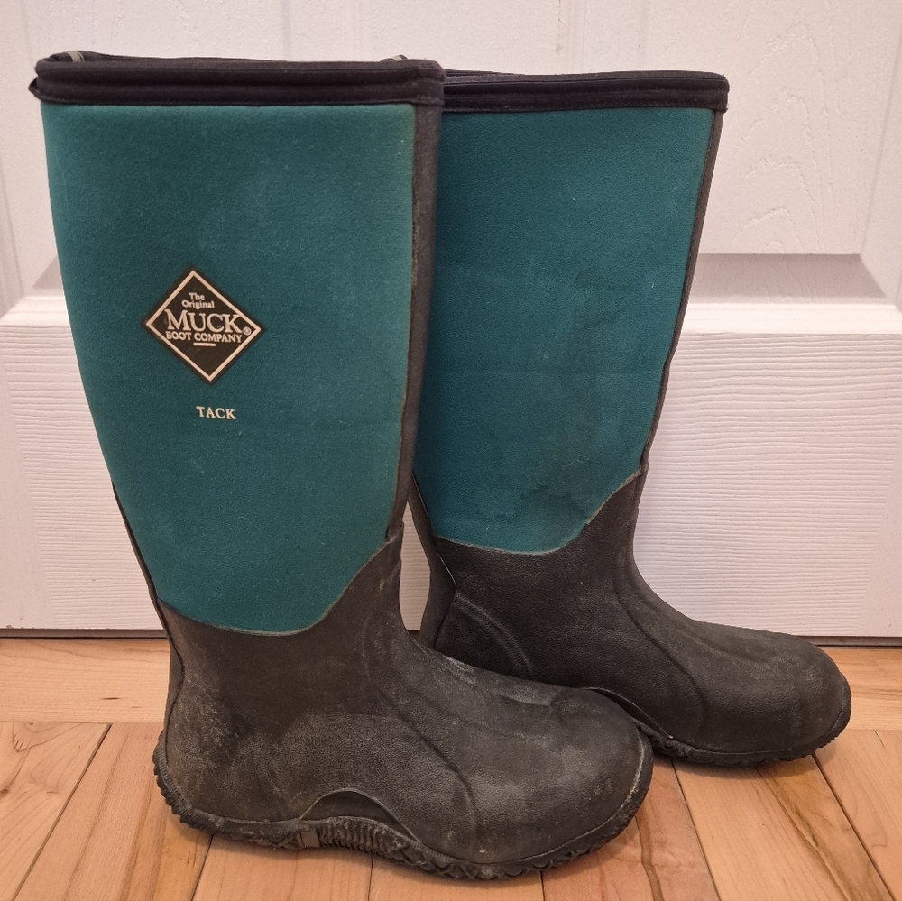 The Muck Company women's size 5 Tack boots